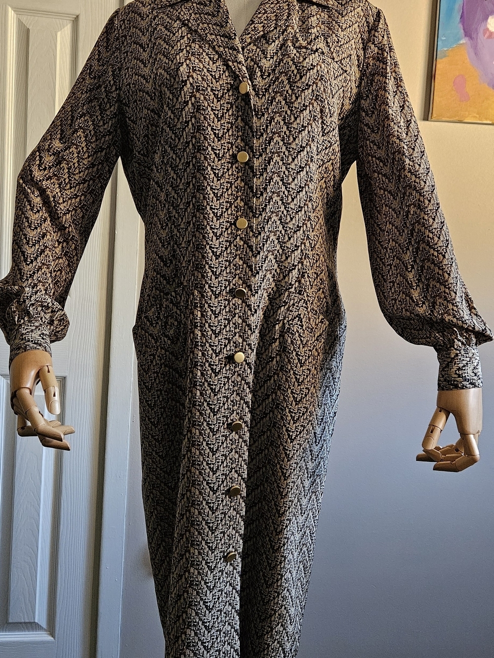 Chevron-Print Button-Front Midi Dress in Brown and Black 100% Silk. Size 6